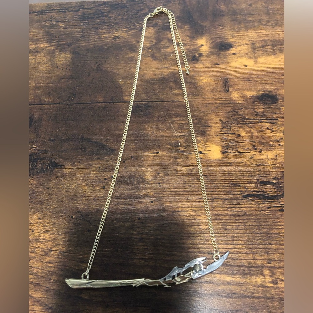 MARVEL LOKI NECKLACE